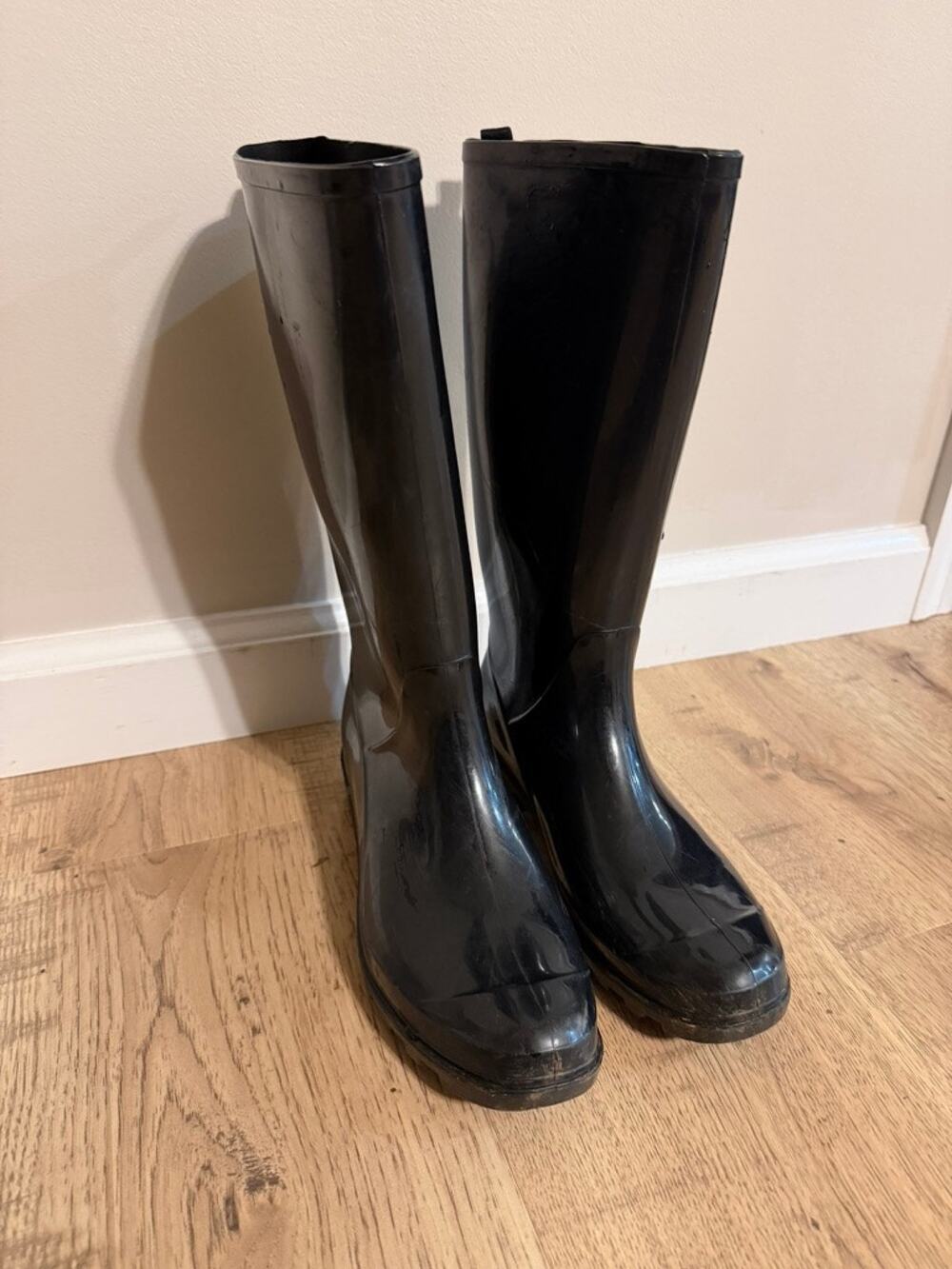 Capelli  New York Women's Black Rubber Boots Size 8